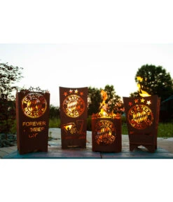 Ferrum FCB Feuerkorb Mia San Mia, Eckig, Rost, Ca. B40/H70/T40 Cm -Günstig Gartenbedarf 3161965 3161981 3162005 3162047 WE MO 005 FeuerkorbFeuerstelleFanFCBayernFCB